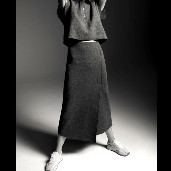 Wool slit Skirt - Picture 2 of 11